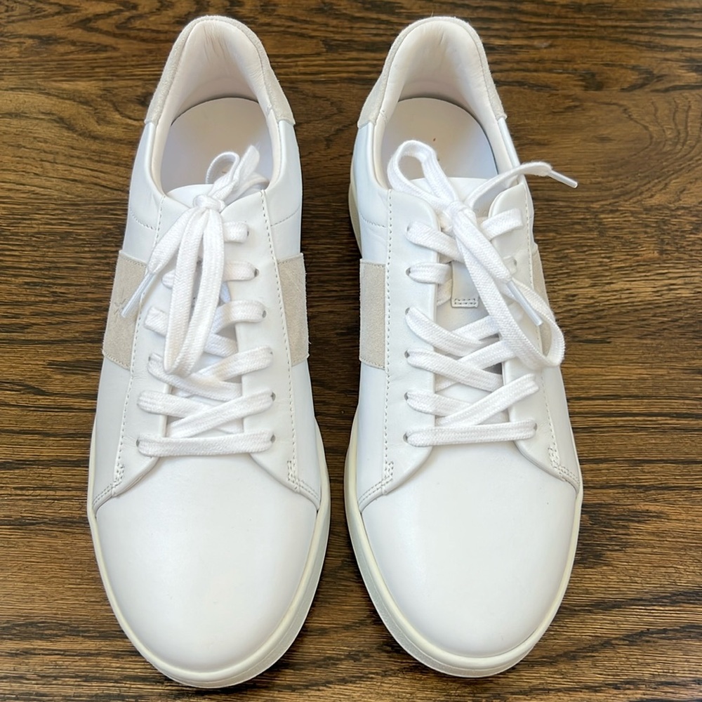 Joyasol Paisley Sneakers Size 8.5 NWOB